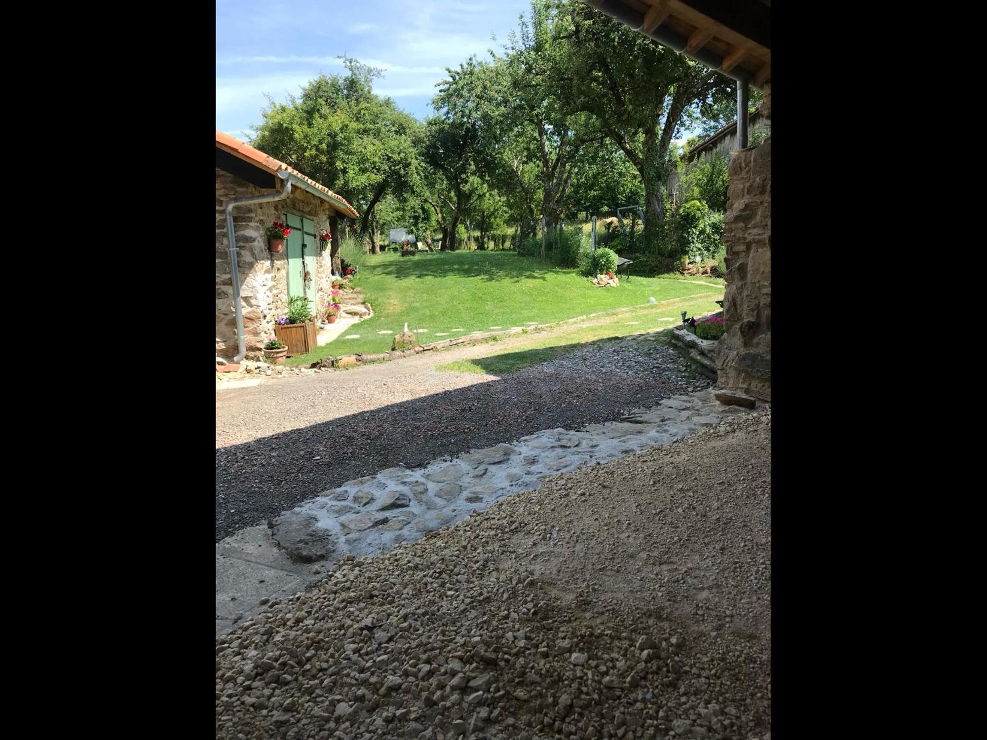 Le Petit Grange Bed and Breakfast Le Lindois Εξωτερικό φωτογραφία