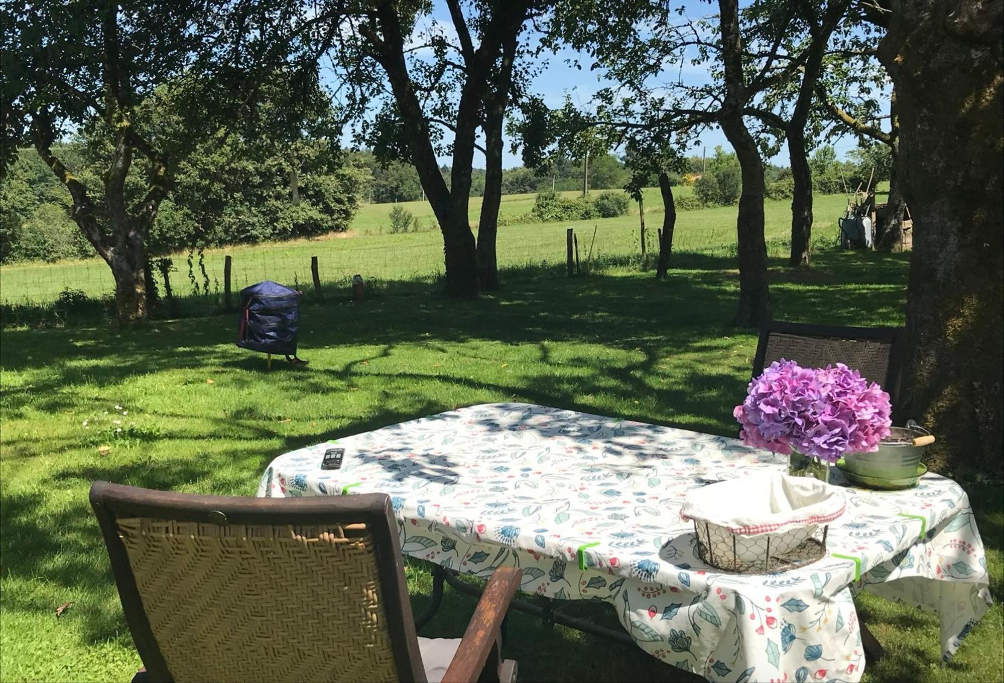 Le Petit Grange Bed and Breakfast Le Lindois Εξωτερικό φωτογραφία